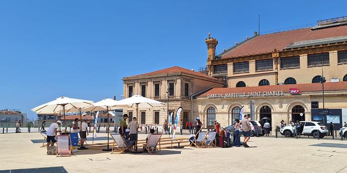 MARSEILLE ST-CHARLES - Emplacement N°1 - FOODTRUCK